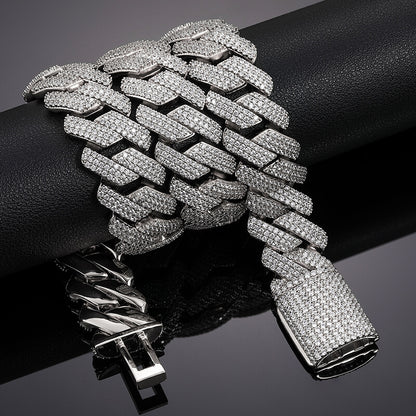 close-up of 20mm 3 row iced out Miami Cuban chain links
