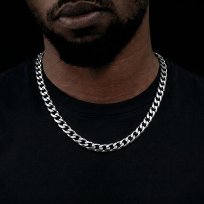 man wearing 6mm silver stainless steel classic Cuban chain necklace