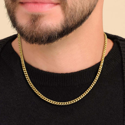 person wearing 8mm stainless steel Cuban chain necklace hip hop style