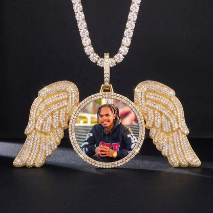 18K gold chain with big angel wings pendant front view