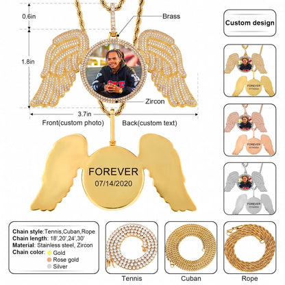Detailed gold chain with angel wings pendant